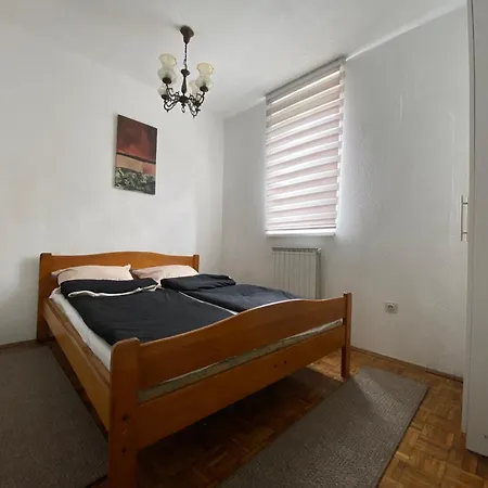 Apartment 3a